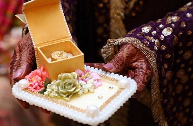 10 बेस्ट शादी गिफ्ट आइडियाज 2022 (दूल्हा, दुल्हन के लिए)