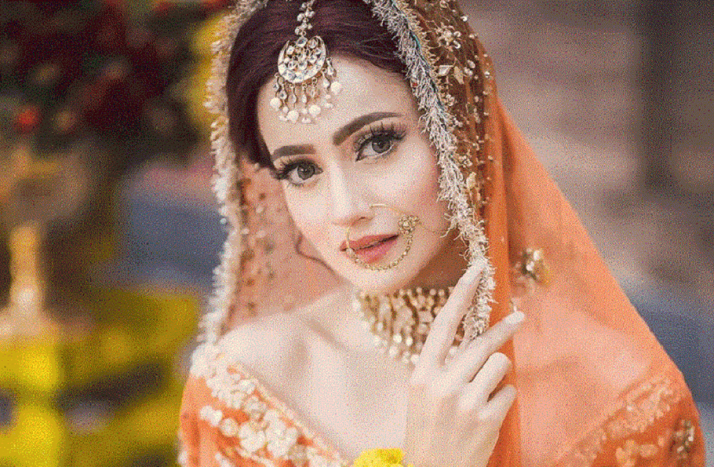 70 Best Bridal Nathni Design Photo 2022 (Wedding Gold Nath)