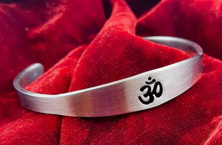13 Best Chandi Ka Kada New Design 2023 (For Men)