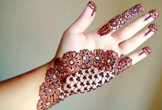 Arabic Style Front Hand Mehndi 4