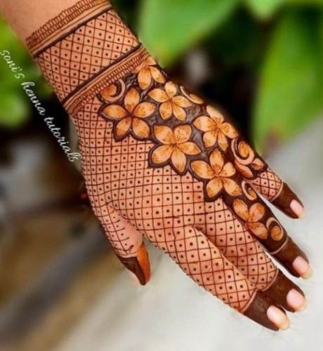 Floral Mehndi Design For New Year